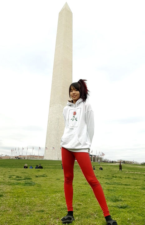 Alice-Hung-web Wei-Hsin "Alice" Hung stands by the Washington Monument