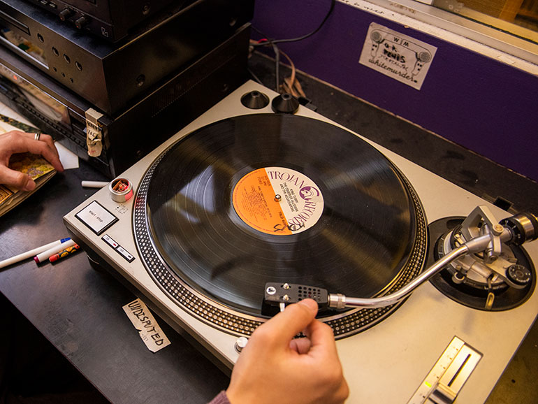 Robins-memory-web KDVS turntable