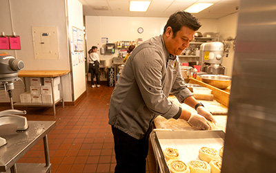 executive-chef-inset Man in kitchen