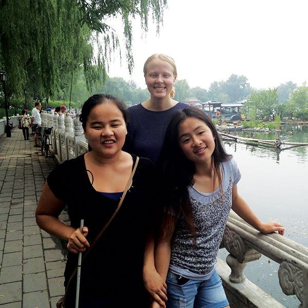 group Hannah in China with her roommate and sister