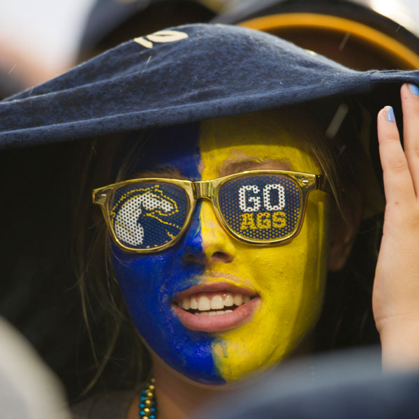 homecoming2 Homecoming fan