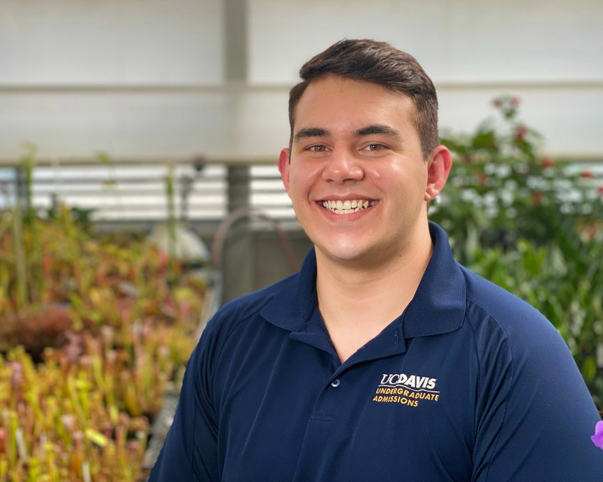 A portrait of Jeremy Brown during the Amazon College Tour filming