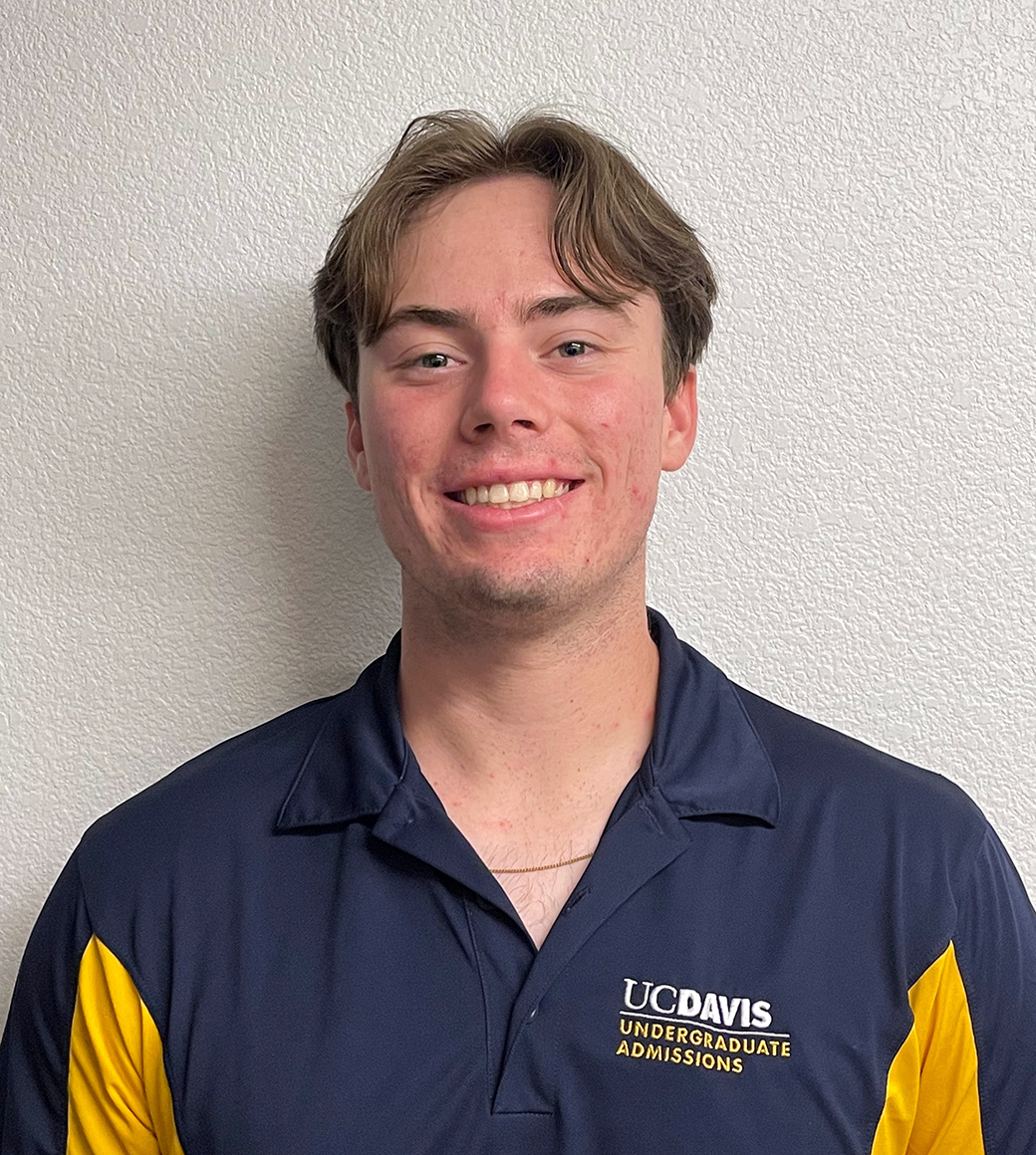 Photo portrait of UC Davis tour guide Ryan Taylor