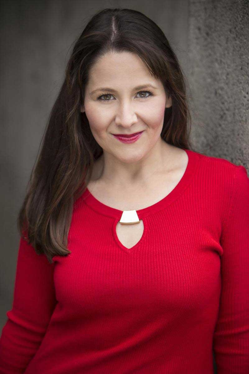 Women in red blouse, portrait