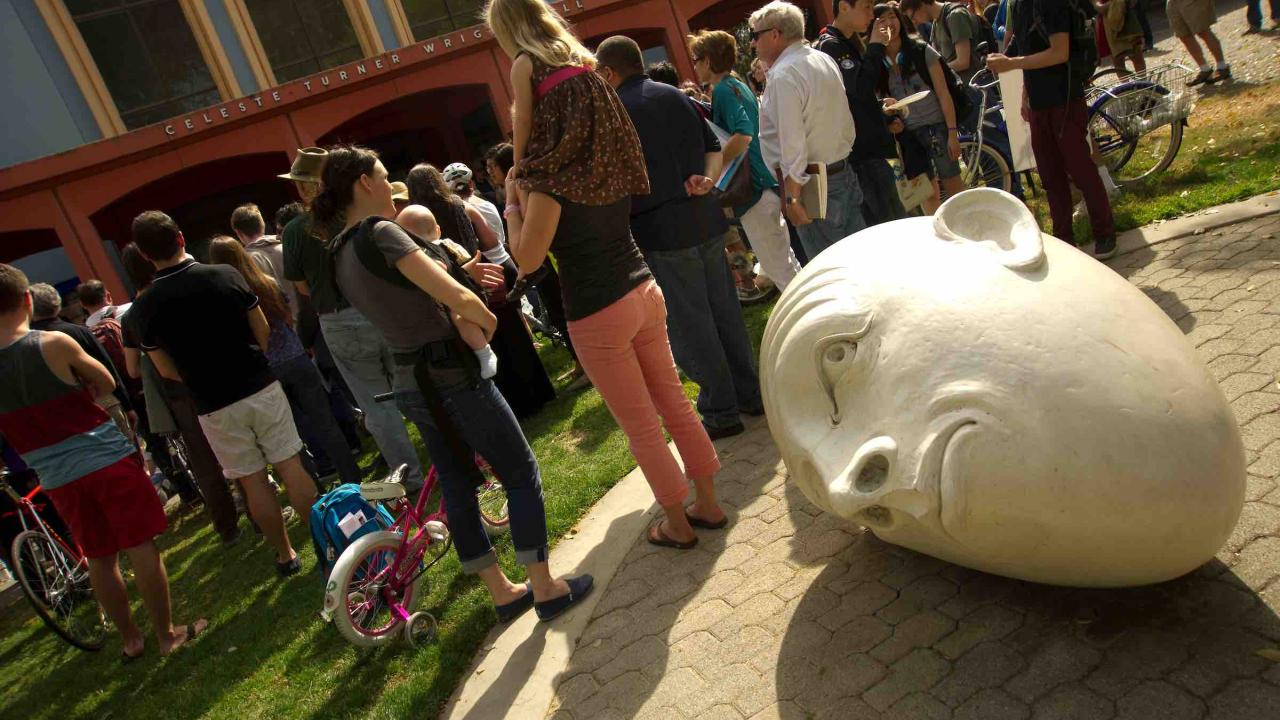 music fans attend the Eggheads walk