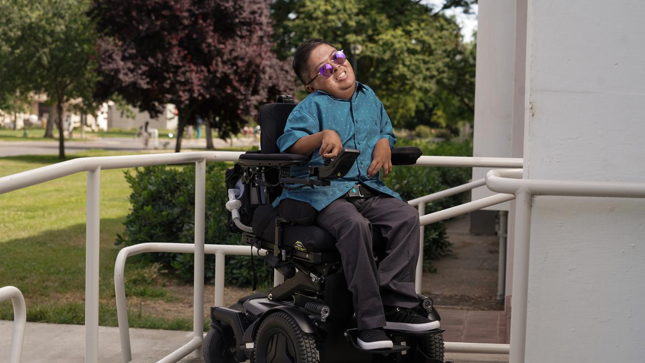 Eduardo Landicho posing for a photo on the UC Davis campus