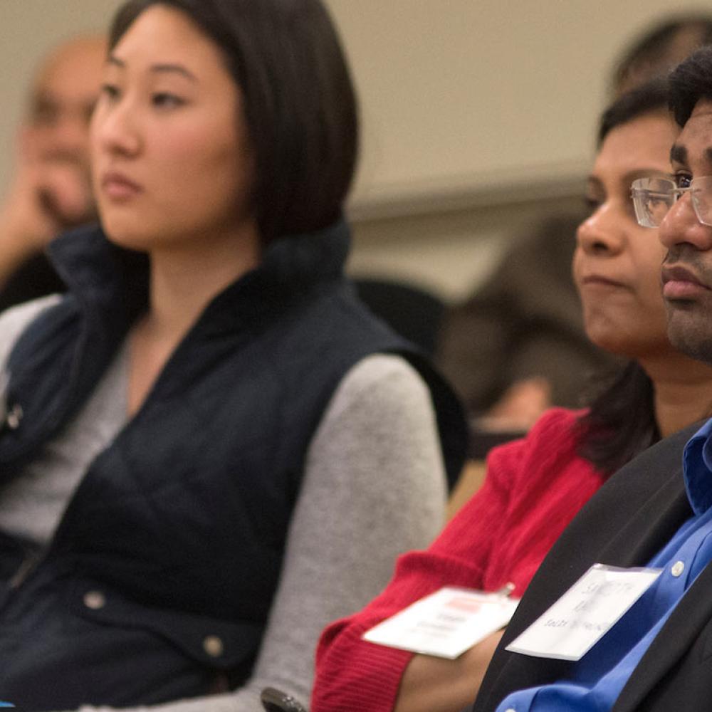 Students concentrate during a UC Davis Graduate School of Management class