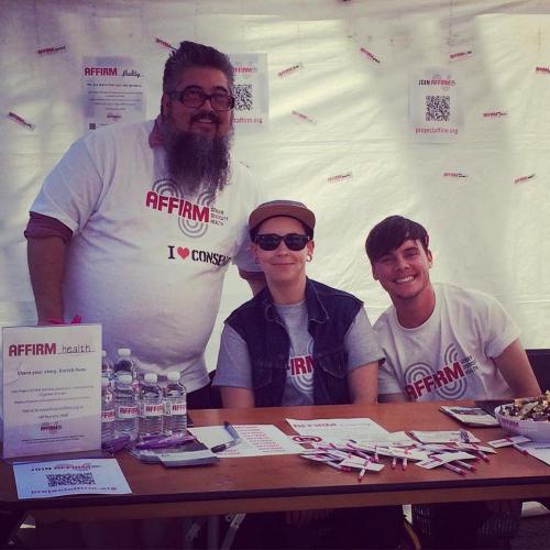 Eli Altson-Stepnitz at a booth for Project AFFIRM.