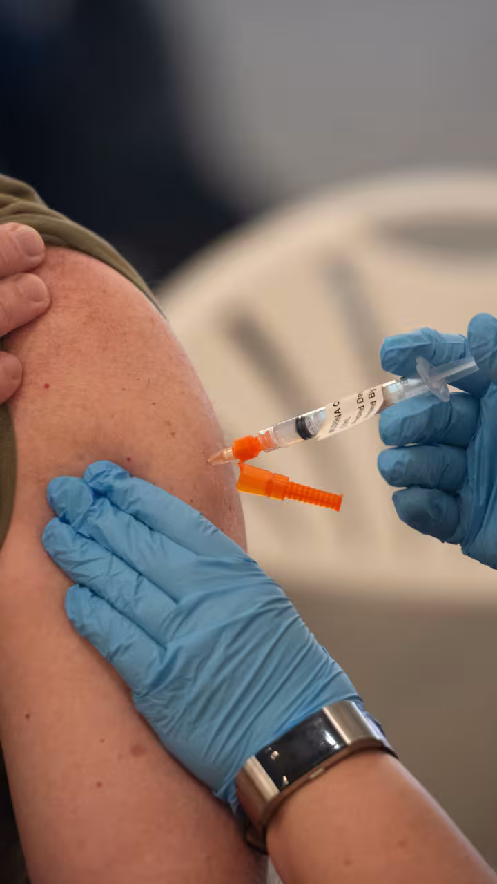Man gets vaccine 
