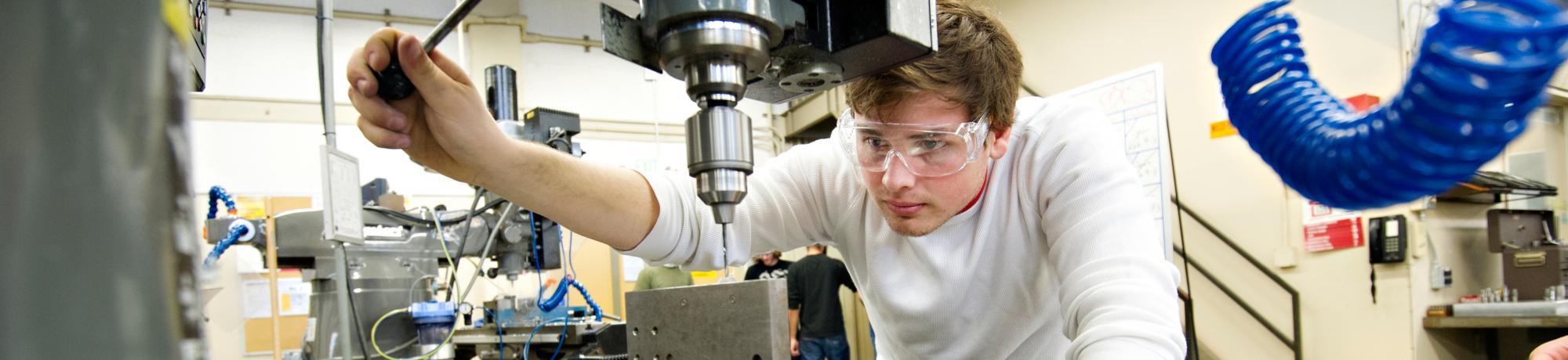 materials science and engineering major works in lab at uc davis