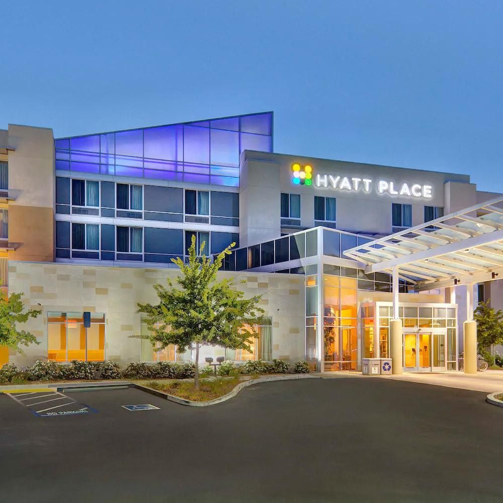 An exterior shot of the Hyatt Place hotel on the UC Davis campus