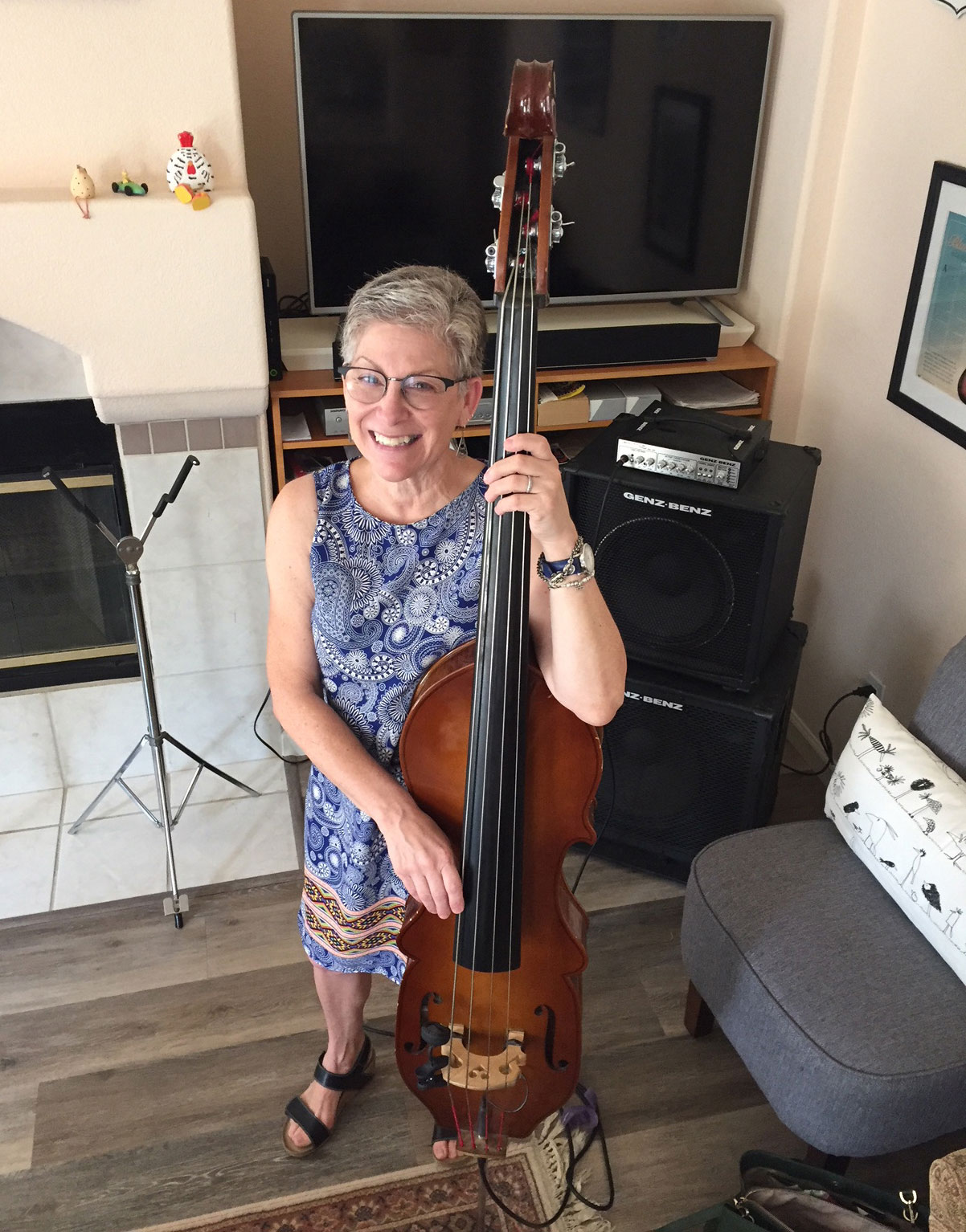 Julia Simon bass