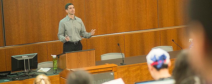 Law professor David Horton talks to his class